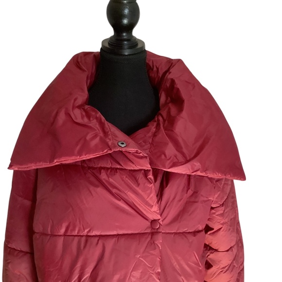 Banana Republic Puffy Jacket - Burgundy - Size  M - Picture 2 of 7
